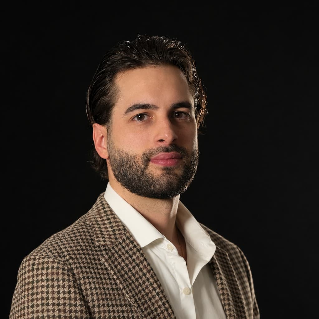 Maksim Krunić — Président et fondateur